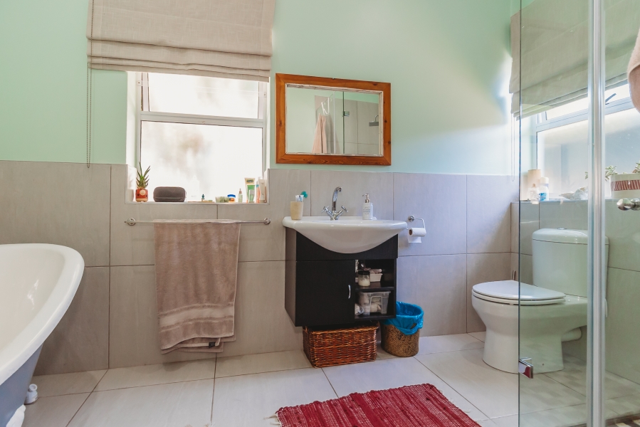 5 Bedroom Property for Sale in Heather Park Western Cape